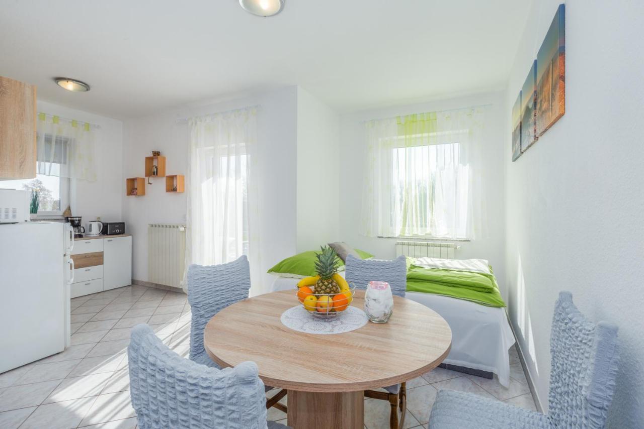 App Ruzica Finida Apartment Umag Exterior photo